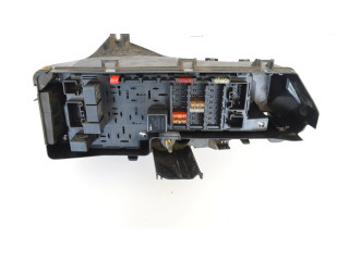 Блок предохранителей  9494210   Volvo V70    