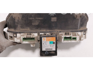 Панель приборов 9472523, 69294240T   Volvo V70       