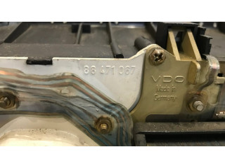 Панель приборов 81117185, 88471064   Audi 80 90 B2       