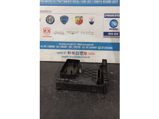   Pojistková skříňka    Volkswagen Tiguan 2007