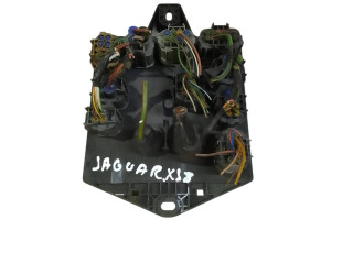 Блок предохранителей Jaguar XJ X350