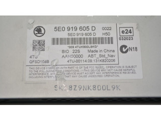 Дисплей    5E0919605D   Skoda Octavia Mk3 (5E)