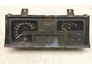 Панель приборов 7700841348 Renault Clio I