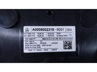 Фонарь освещения передних мест