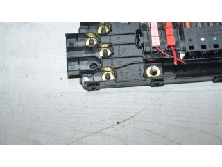   Pojistková skříňka 2115452611   Mercedes-Benz R W251 2008