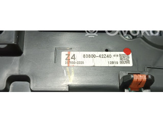 Přístrojová deska Toyota RAV 4 (XA50) 2019 8380042Z40