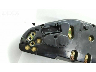 Přístrojová deska Mercedes-Benz E W210 2001 2105401248