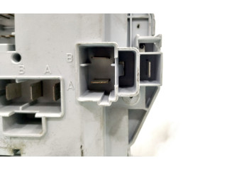 Блок предохранителей 51815360 Fiat Linea