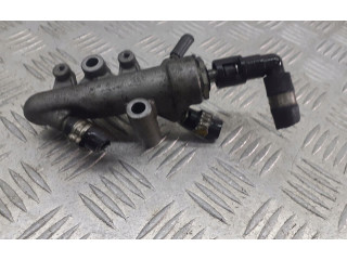 Vstřikovací lišta    Opel Zafira B     