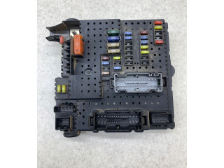 Блок предохранителей 30728512, 06W425   Volvo S60    