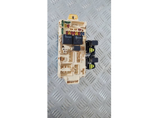 Pojistková skříňka MR445951B Mitsubishi Pajero 2004