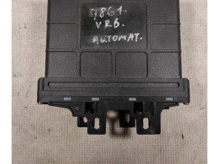 Блок управления коробкой передач 01P927733AT   Volkswagen Transporter - Caravelle T4