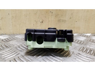 Узел подключения плюсовых проводов