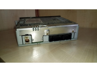 Радио/ проигрыватель CD/DVD / навигация