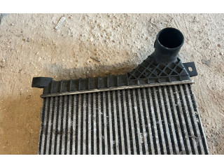 Радиатор интеркулера    Dodge Nitro