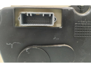 Панель приборов 8200377739   Dacia Logan I       