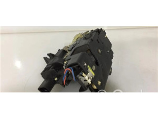 Механизм фиксации задней двери