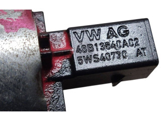 Топливная рампа 03L130089B, 03L906051   Audi A3 S3 A3 Sportback 8P   для двигателя CAYC