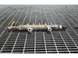 Топливная рампа Mitsubishi L200 для двигателя 4D56