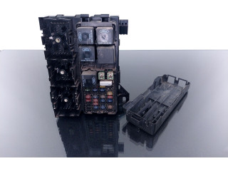 Блок предохранителей YF1T14A067AG, VF1T14B205CE Mercury Sable IV