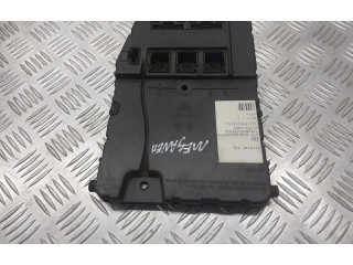 Pojistková skříňka 8200305575 Renault Megane 2002