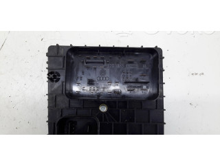 Блок предохранителей 1K0937124H Skoda Octavia Mk2 (1Z)