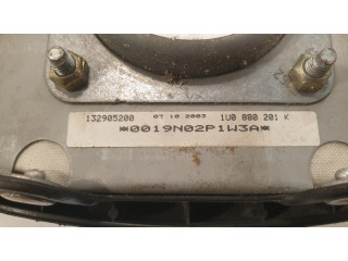 Подушка безопасности водителя 1U0880201K   Skoda Octavia Mk1 (1U)