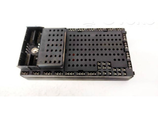 Блок предохранителей  08679899, 08696098   Volvo S70  V70  V70 XC    