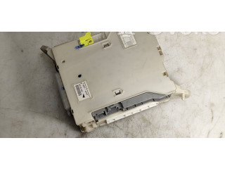 Блок предохранителей 8267253060, 8273053050 Lexus IS 220D-250-350