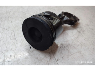 Píst Nissan Navara D22