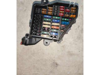 Блок предохранителей 8D1941824 Audi A6 S6 C6 4F