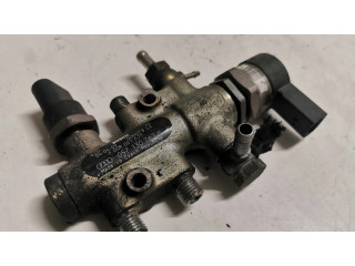 Vstřikovací lišta 057130763H   Audi A8 S8 D3 4E  pro naftový motor 4.0  