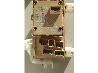 Pojistková skříňka 2300469554 Toyota Corolla E120 E130 2004