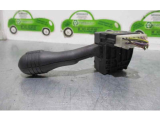 Ручка стеклоочистителей 7700832722, 61570014   Renault Twingo I