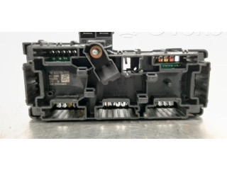 Pojistková skříňka A2239067503 Mercedes-Benz C W206 2022