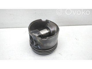 Píst 84L107 BMW 5 E60 E61 pro naftový motor 3.0