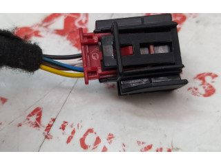 Зеркало электрическое Volkswagen Touran II 2010 - 2016 года