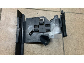 Другая деталь отсека двигателя