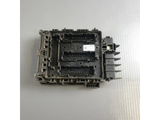 Блок предохранителей 84044722   Chevrolet Camaro    