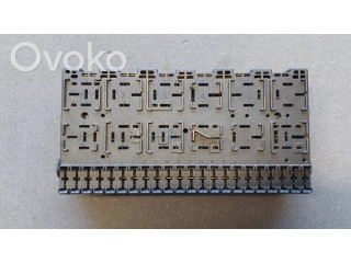 Блок предохранителей 357937039 Ford Galaxy