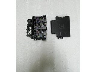 Блок предохранителей 68460093AC   Jeep Grand Cherokee WL    