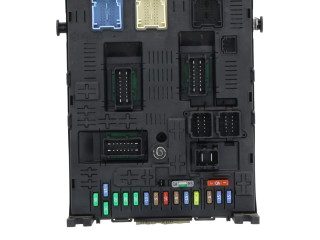 Pojistková skříňka Řídící jednotka BSM 6570A0 Peugeot 3008 I 2009