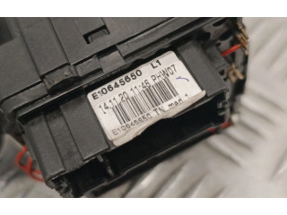 Ручка стеклоочистителей E10645650 Dacia Lodgy