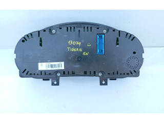 Přístrojová deska  Volkswagen Tiguan  5N0920882C, E2-A1-19-7  