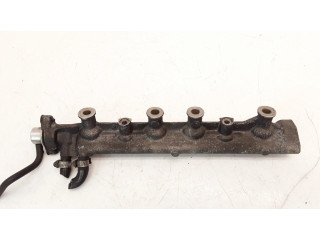 Vstřikovací lišta 857013 Renault Scenic I pro benzínový motor 2.0