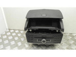 Радио/ проигрыватель CD/DVD / навигация