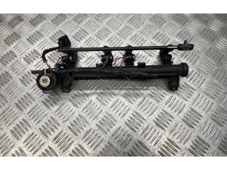 Топливная рампа 037133317N Volkswagen Golf III