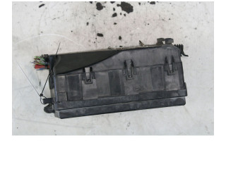 Pojistková skříňka Ford Focus C-MAX 2003