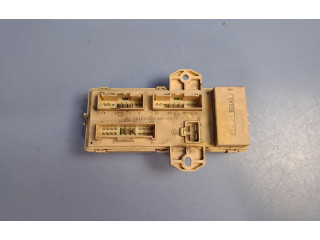 Pojistková skříňka KIA Carnival 2003