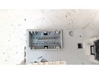 Блок предохранителей 68236667AG Jeep Cherokee